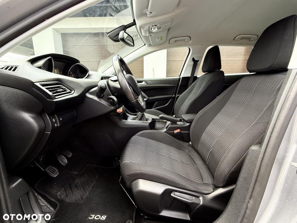 Peugeot 308 125 THP Active - 14