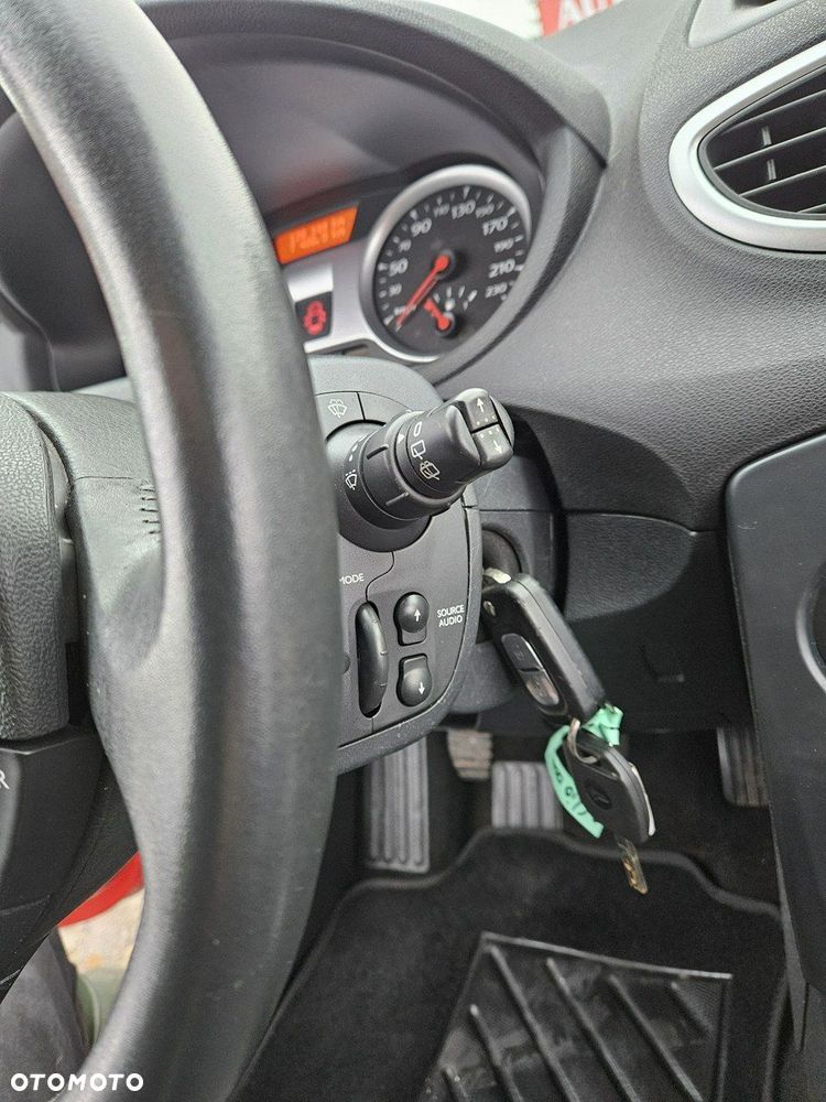 Renault Clio - 16