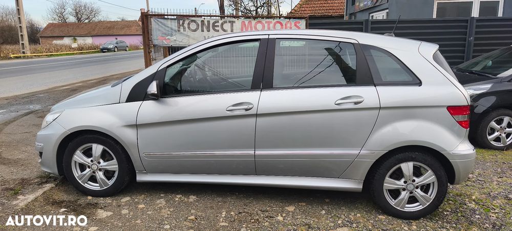 Mercedes-Benz B - 9