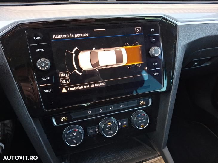 Volkswagen Passat 2.0 TDI SCR DSG Elegance - 22