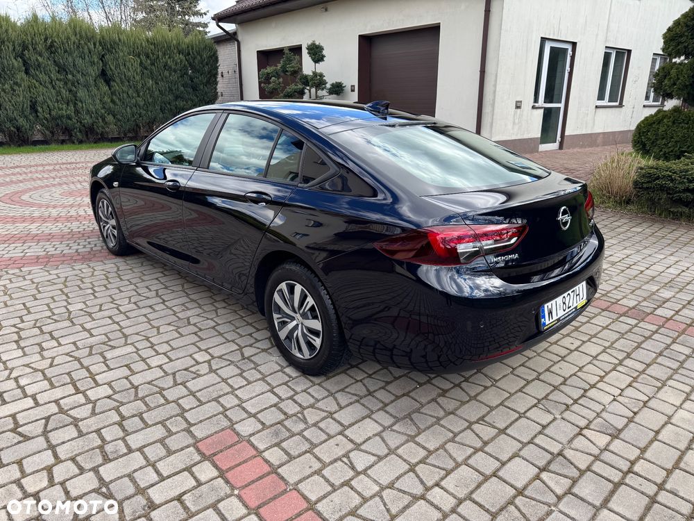 Opel Insignia 1.5 T Enjoy S&S - 24