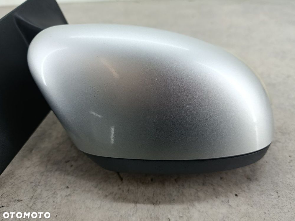 LUSTERKO PRAWE FORD FOCUS II FL 03 - 5