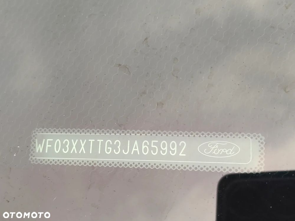 Ford Tourneo Custom - 8