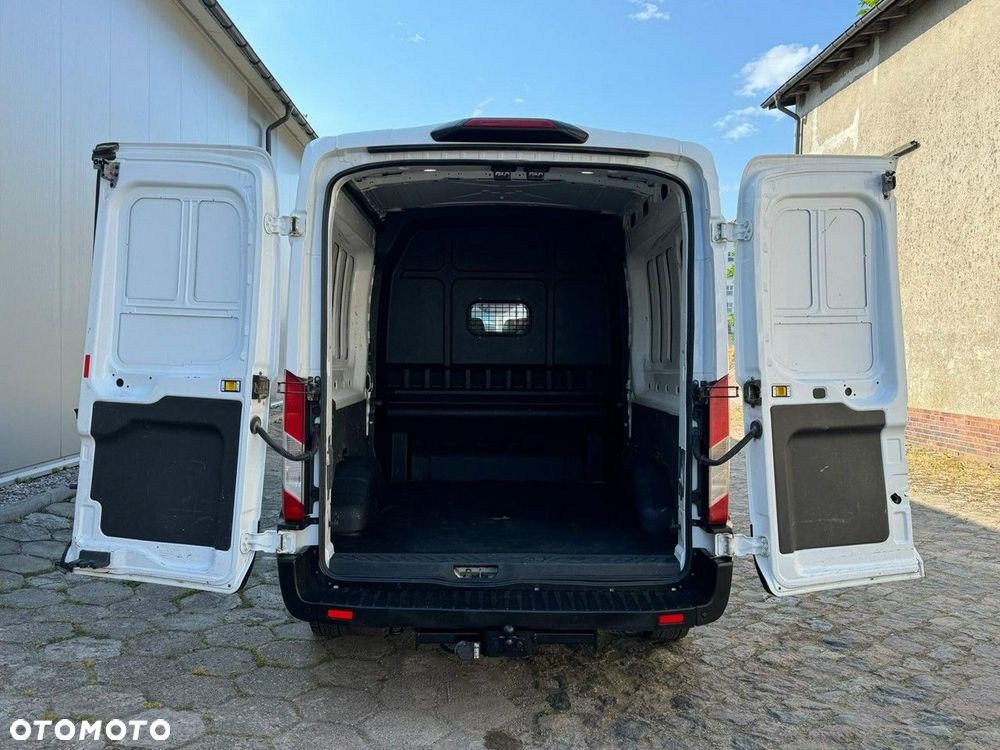 Ford Transit - 28