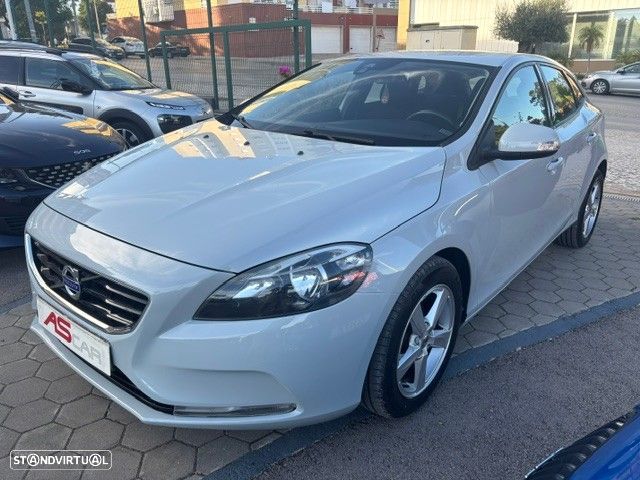 Volvo V40 D2 - 9