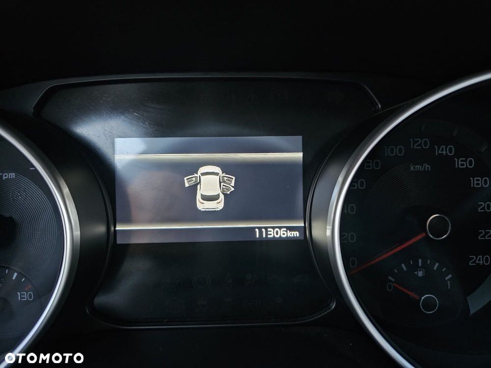 Kia XCeed 1.5 T-GDI Business Line DCT - 32