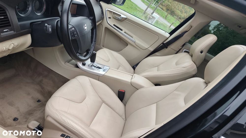Volvo XC 60 T6 AWD RDesign - 8