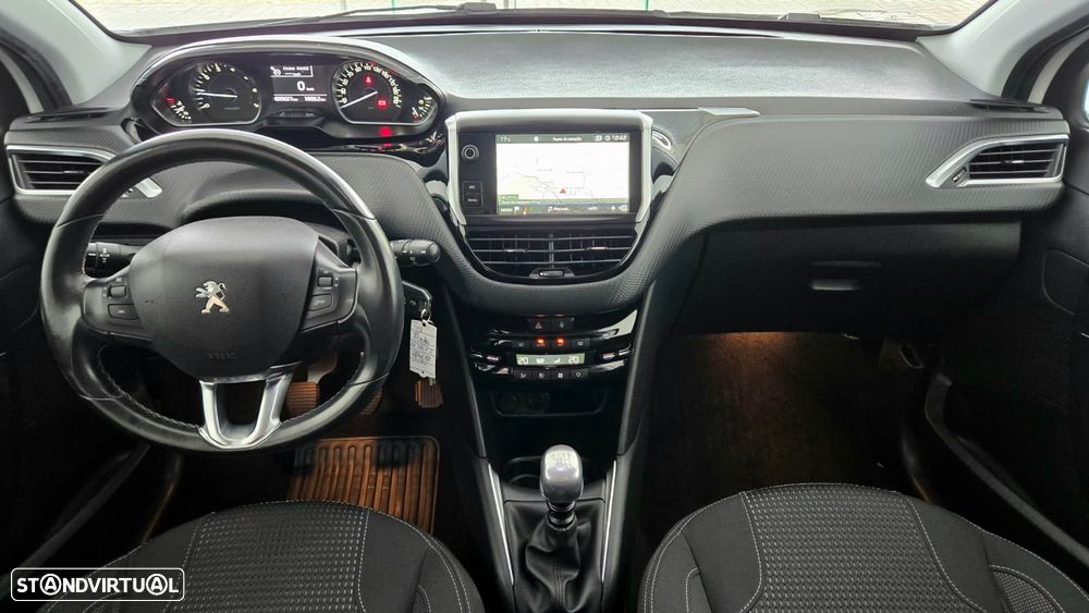 Peugeot 208 1.2 PureTech Allure - 6