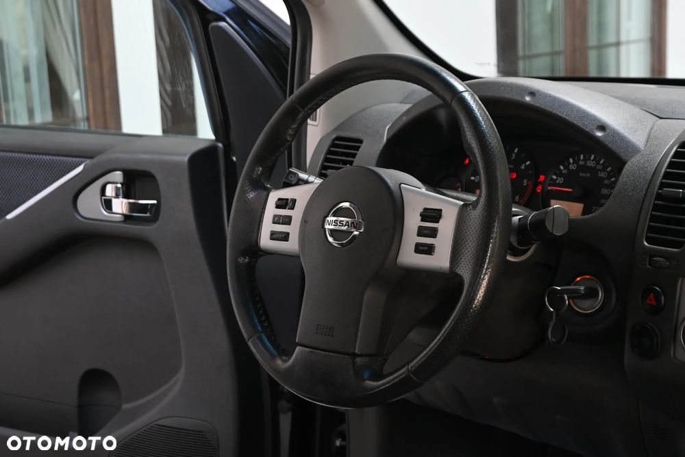 Nissan Navara 2.5 D R-Black - 14