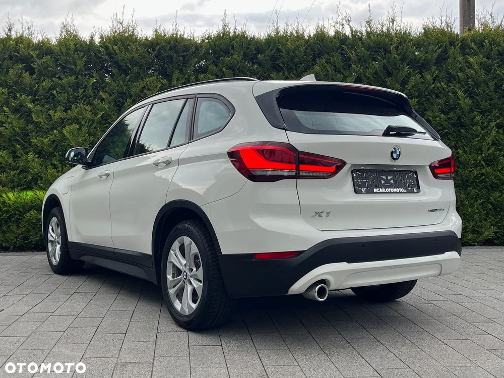 BMW X1 xDrive25e Advantage - 10