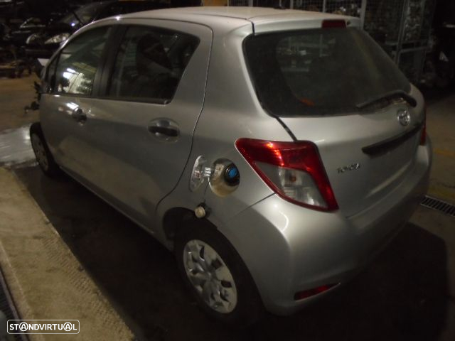Carro MOT: 1NDTV CXVEL: EC65 TOYOTA YARIS 2013 1.4D 90CV 5P CINZA DIESEL - 2