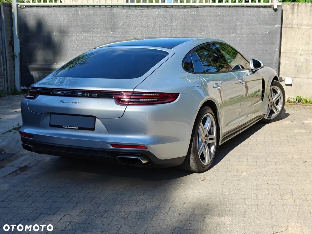 Porsche Panamera 4 - 23