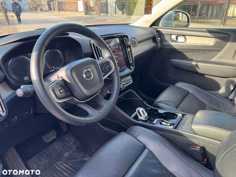 Volvo XC 40 D4 AWD Inscription - 9