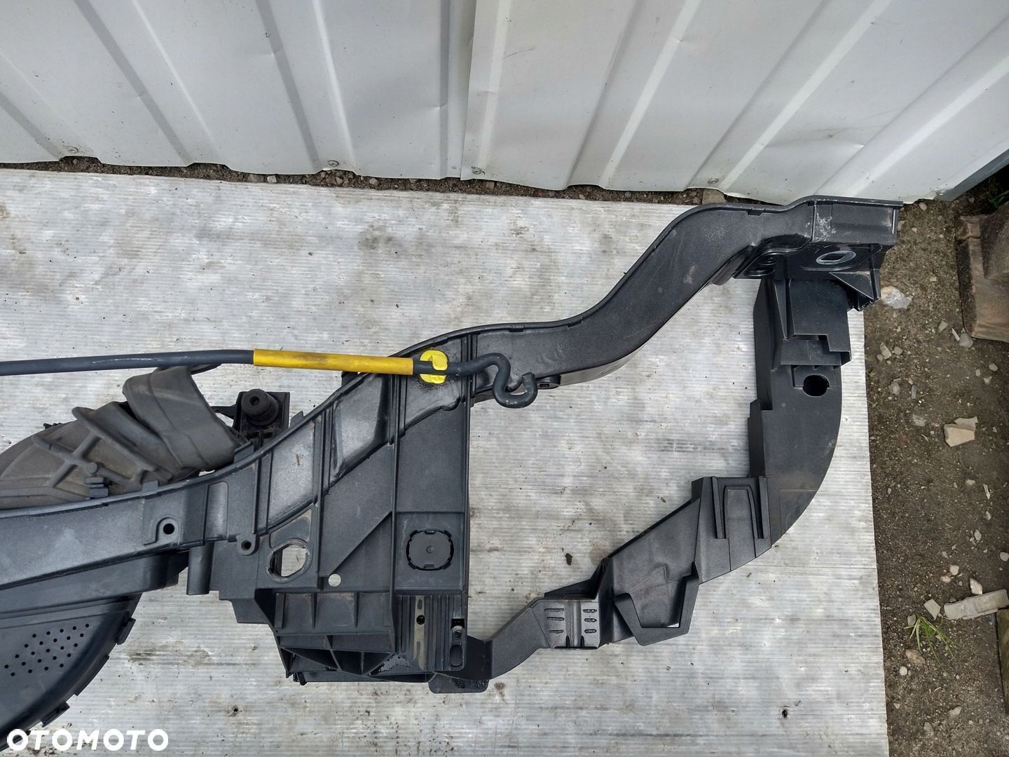 FORD FOCUS MK3 OKULAR PAS PRZEDNI PRZÓD WZMOCNIENIE ZAMEK MASKI BM518327AA - 6