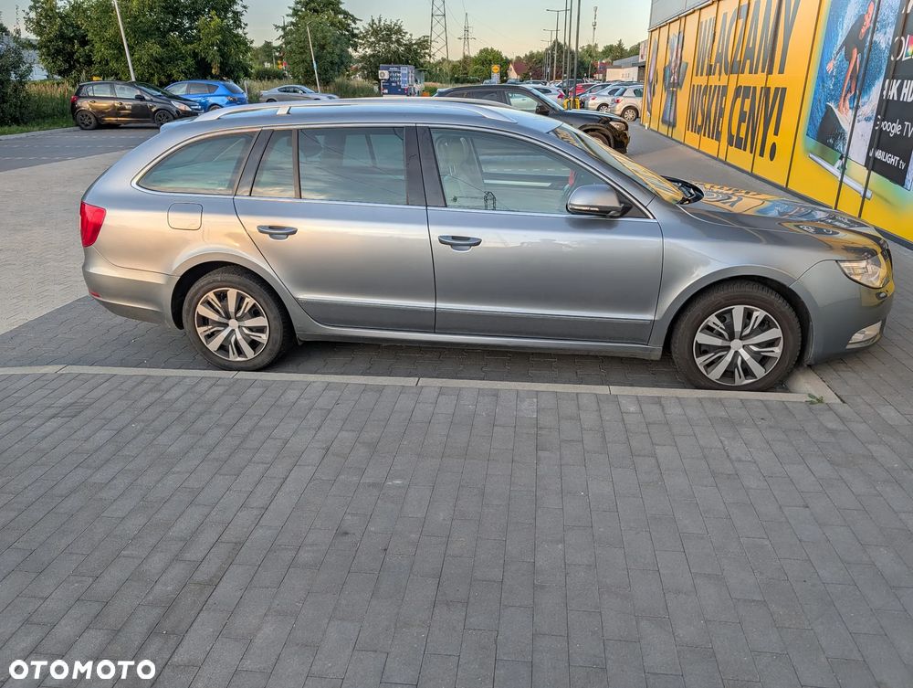Skoda Superb 2.0 TDI Elegance - 4