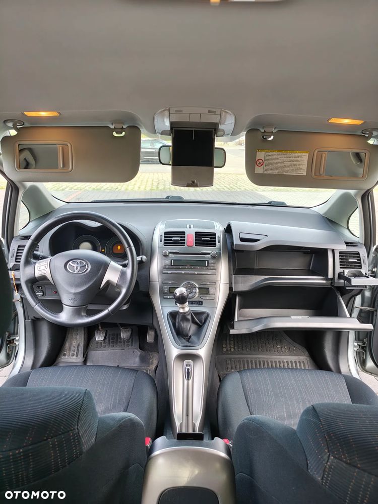 Toyota Auris 1.6 Sol - 14