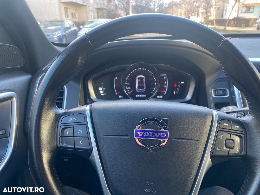 Volvo XC 60 D4 Geartronic Momentum - 13