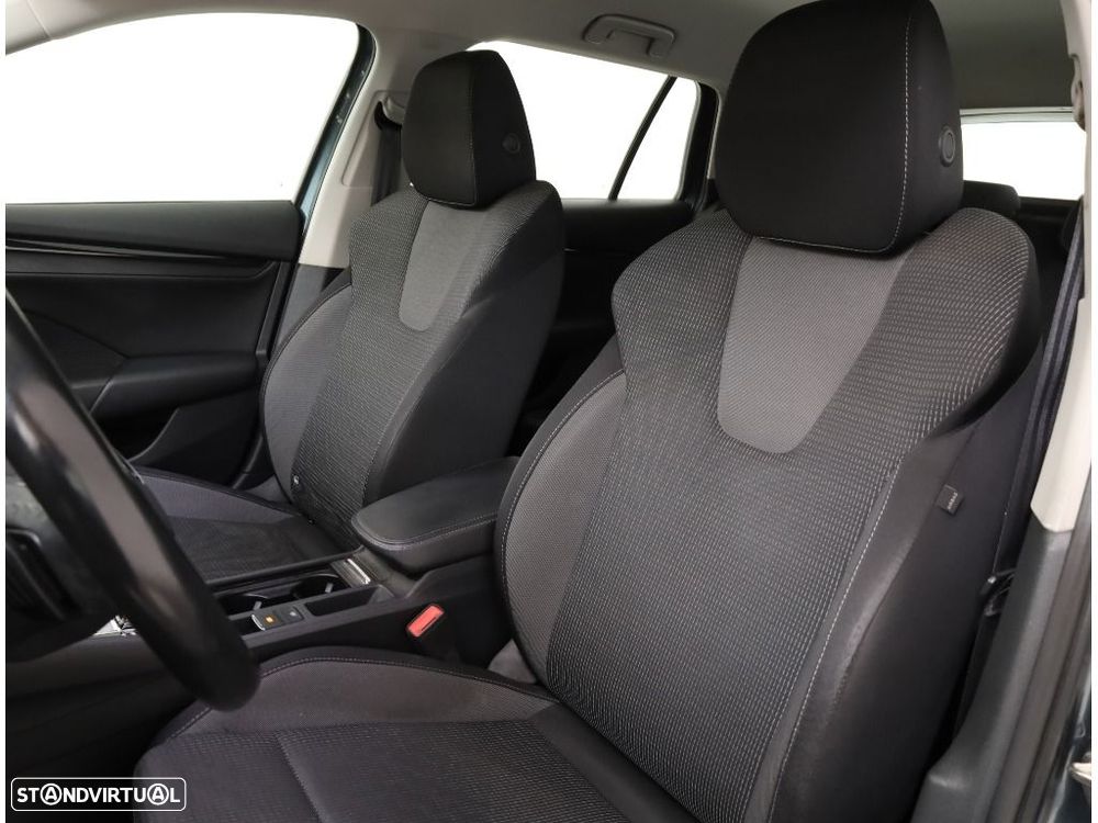 Skoda Octavia Break 2.0 TDI Ambition DSG - 23