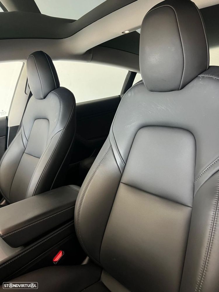 Tesla Model 3 - 9