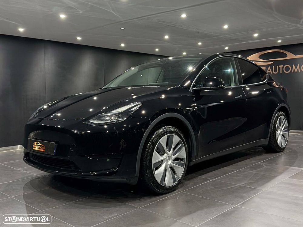 Tesla Model Y Standard - 1