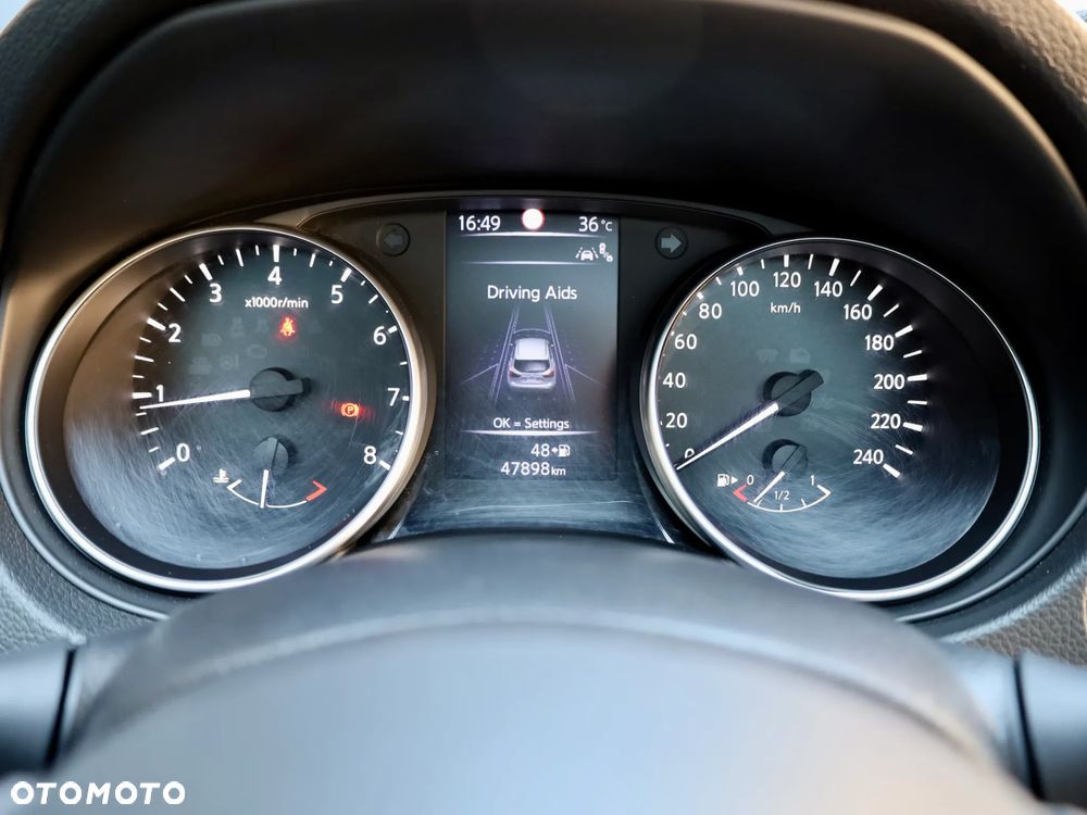 Nissan Qashqai 1.3 DIG-T N-Connecta - 24