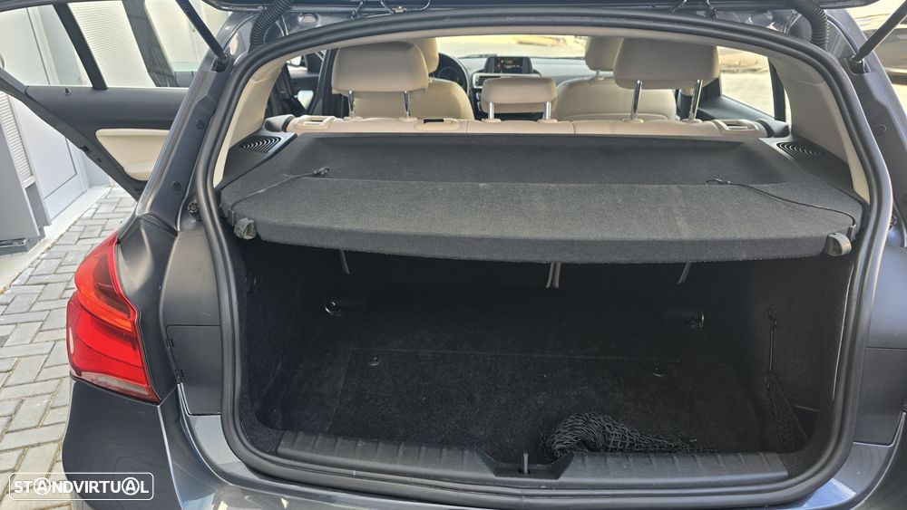 BMW 116 d Line Urban - 16