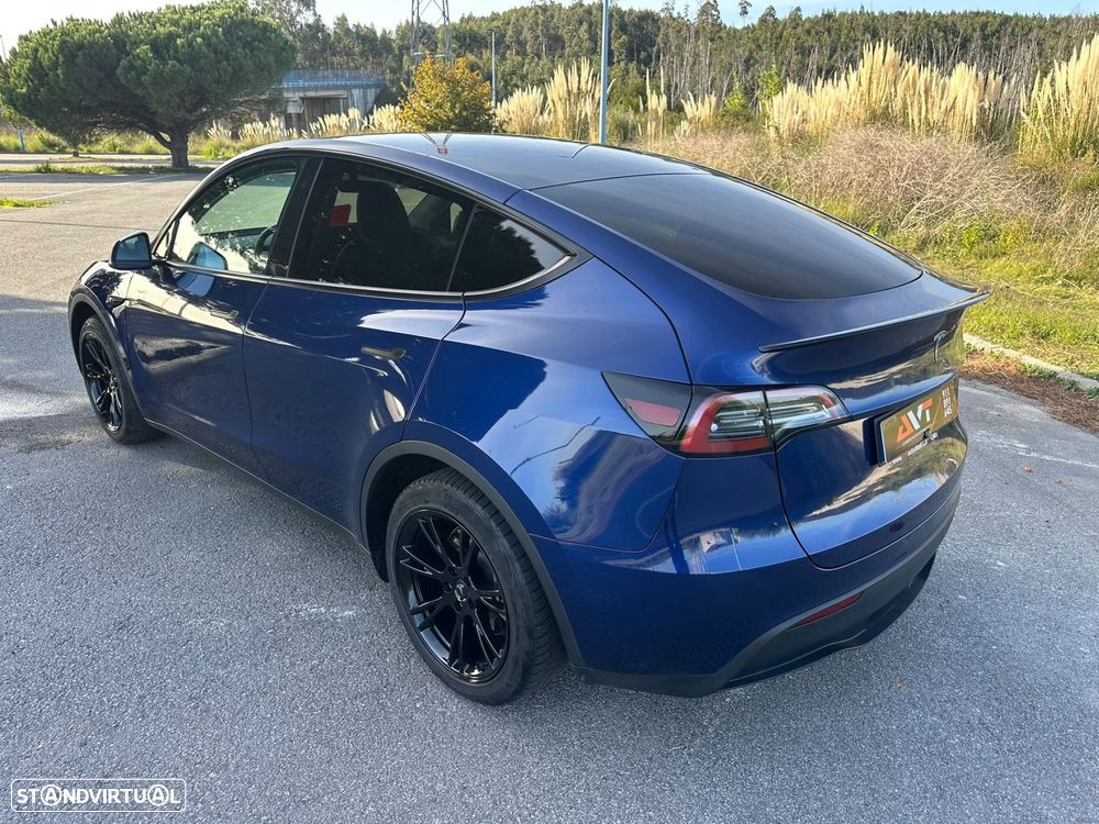 Tesla Model Y 2023 photo 3