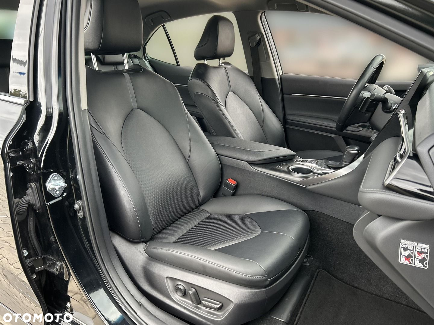 Toyota Camry 2.5 Hybrid Executive CVT - 10