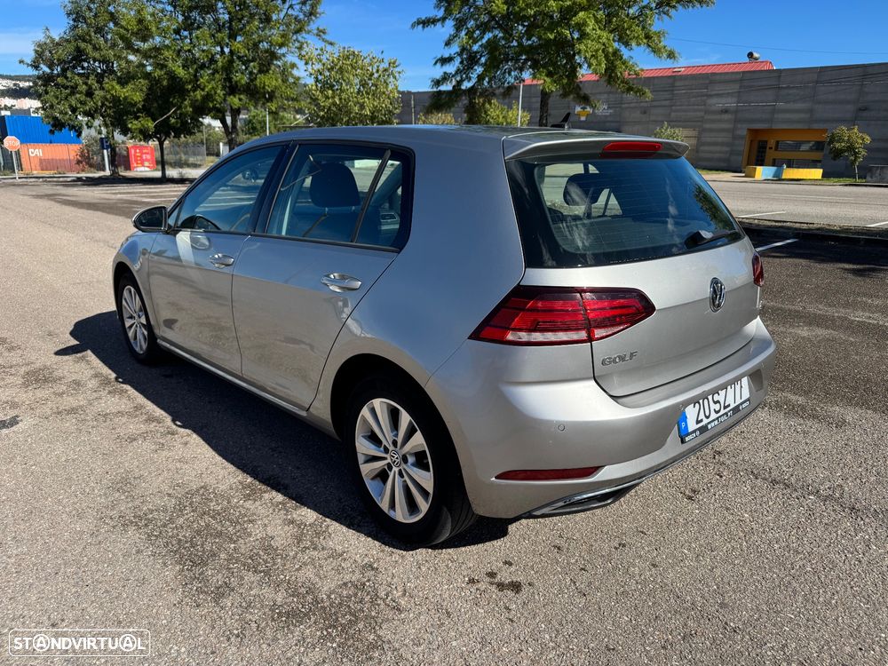 VW Golf 1.6 TDI Confortline - 11