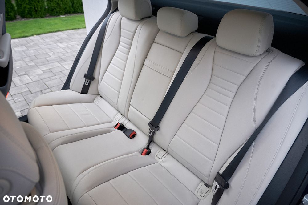 Mercedes-Benz Klasa E 350 9G-TRONIC Avantgarde - 24