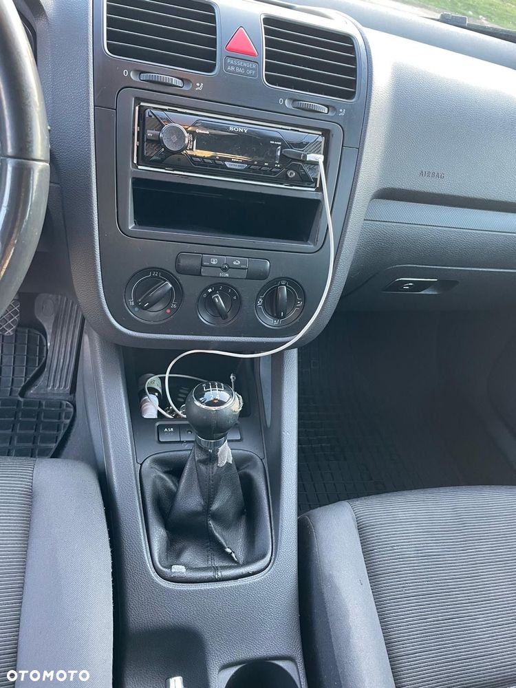 Volkswagen Golf 1.6 Q-Line - 8