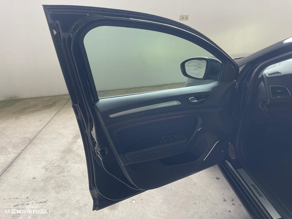 Renault Mégane ENERGY TCe 130 BOSE EDITION - 26