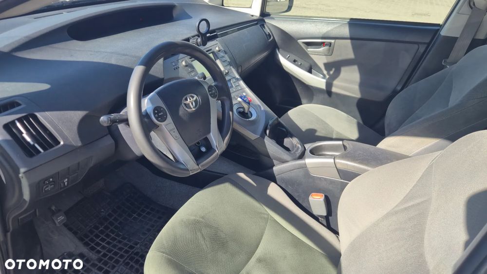 Toyota Prius - 10
