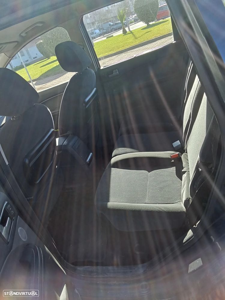 Ford Focus C-Max 1.6 TDCi Ambiente - 5