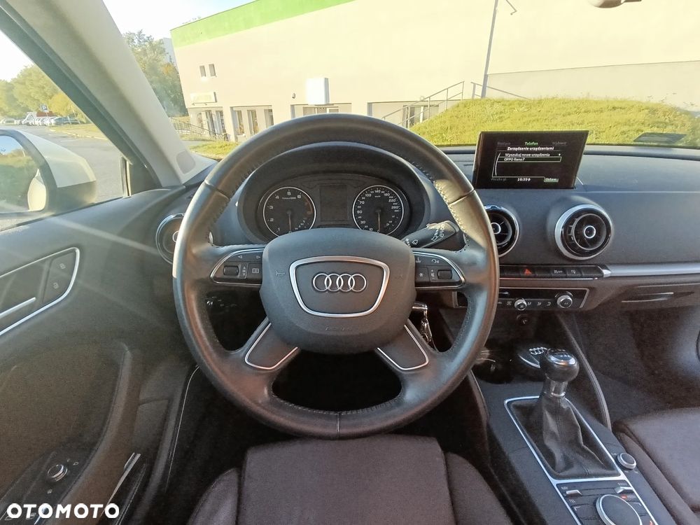 Audi A3 3-drzwiowe 1.4 TFSI Attraction - 4