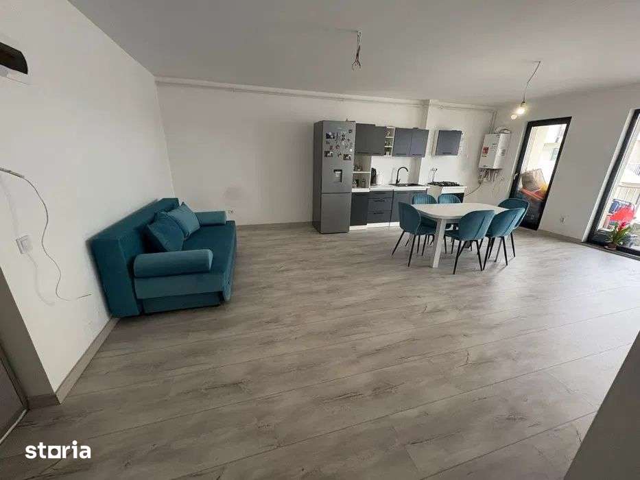Apartament cu 2 camere, 55,5 mp, balcon, zona Eroilor (blocurile albe) — fotografia 1