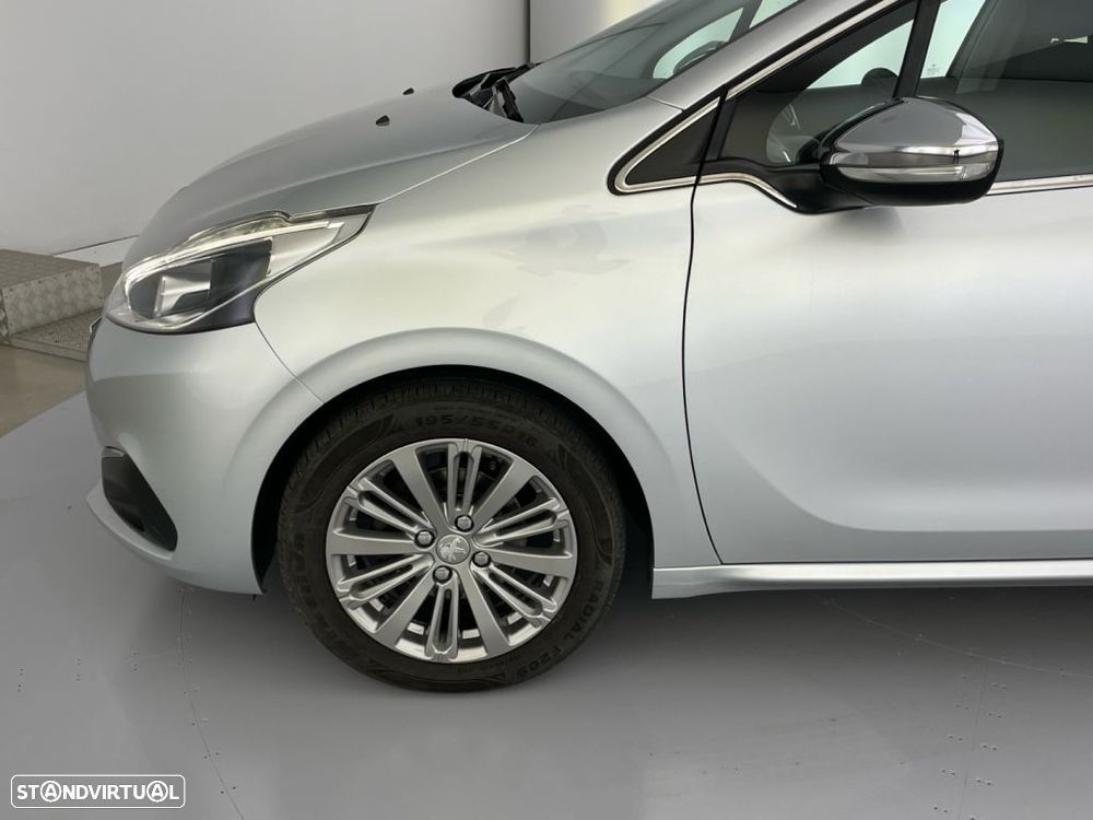 Peugeot 208 1.2 PureTech Active - 18