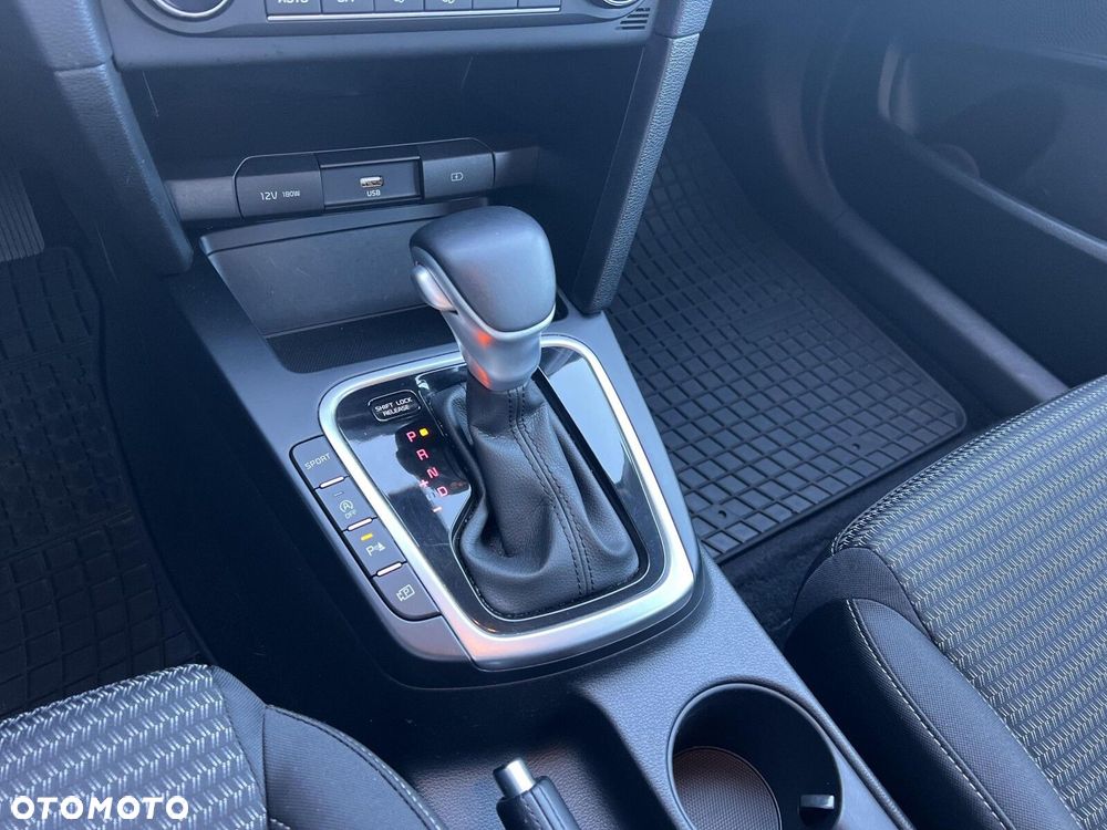 Kia Ceed - 21