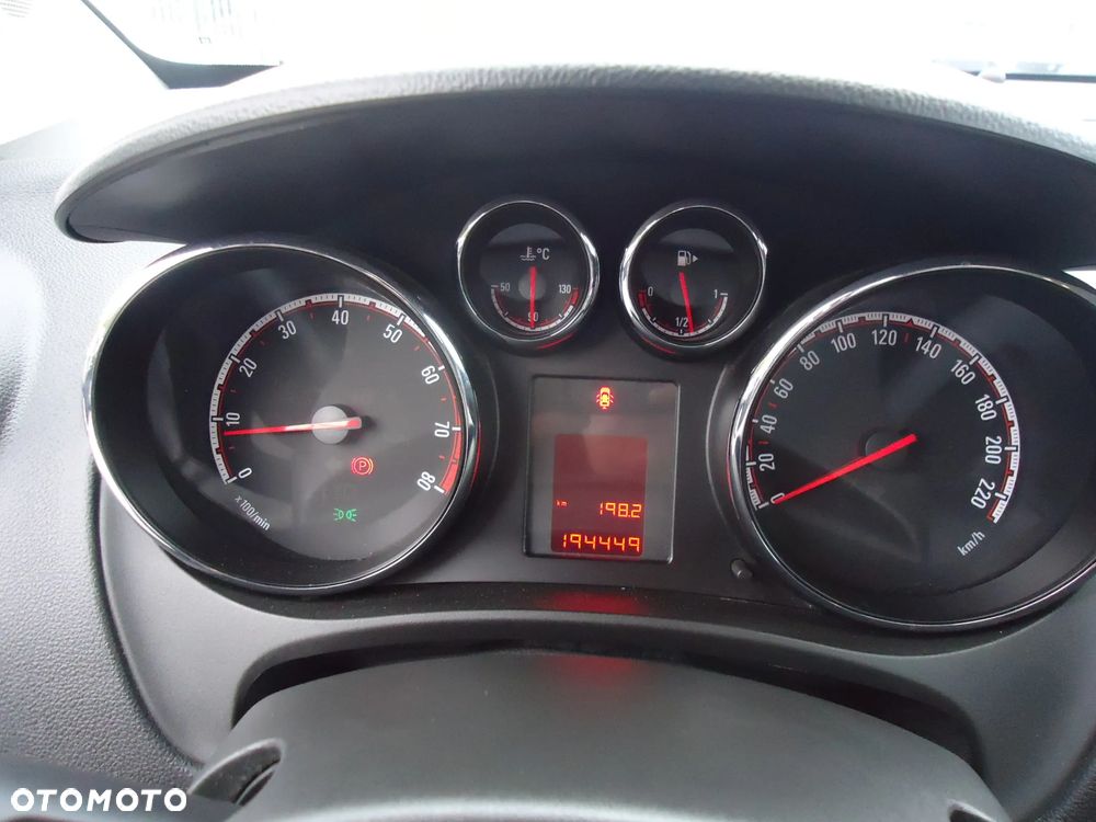 Opel Meriva - 8