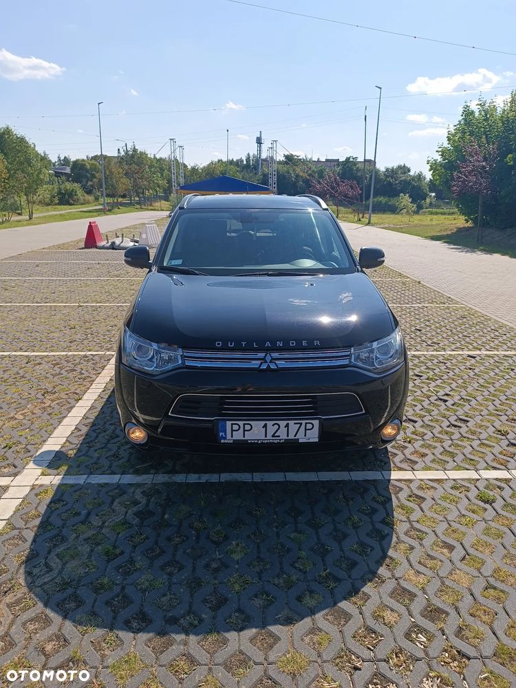 Mitsubishi Outlander Instyle NAVI + - 5