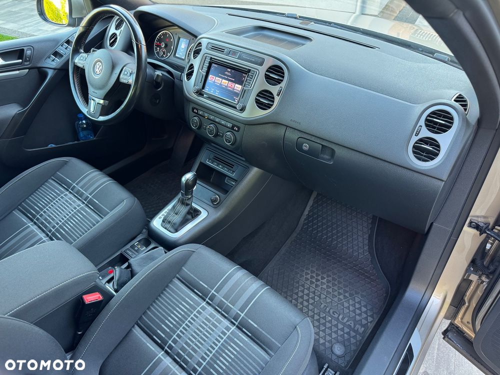 Volkswagen Tiguan 2.0 TDI SCR 4MOTION BlueMotion Technology DSG Lounge Track & Style - 16