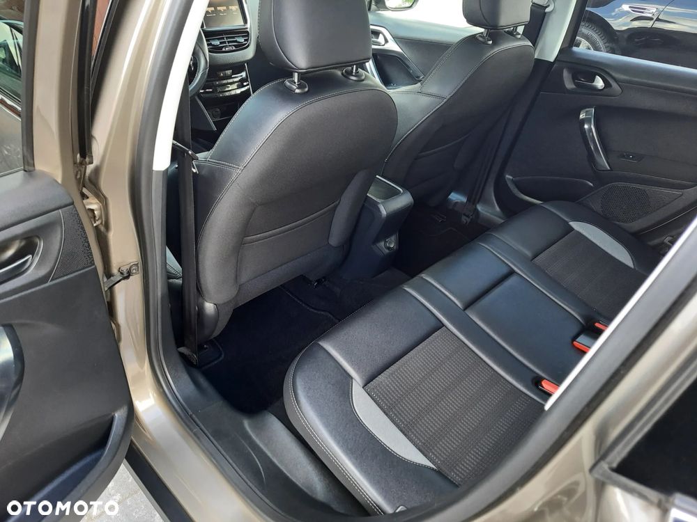 Peugeot 2008 PureTech 110 Style - 14