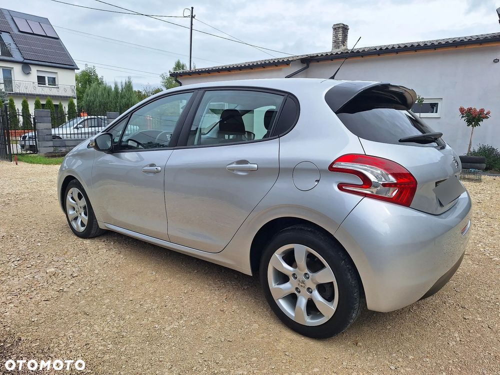 Peugeot 208 1.6 e-HDi Active STT - 4