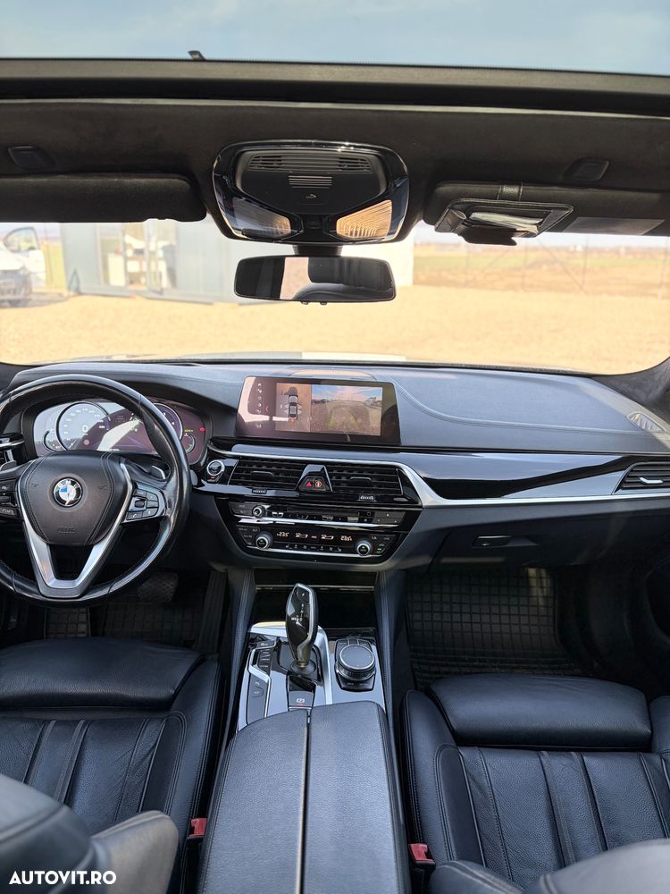 BMW Seria 5 520d xDrive AT - 9