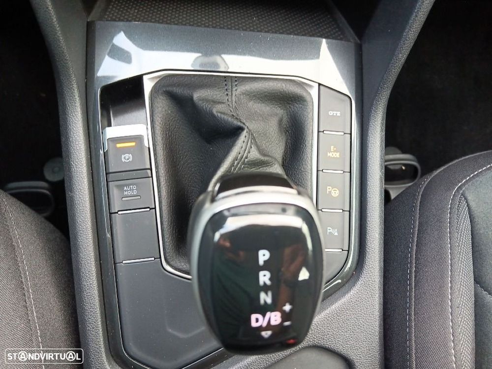Volkswagen Tiguan 1.4 TSI eHybrid Life DSG — fotografia 32