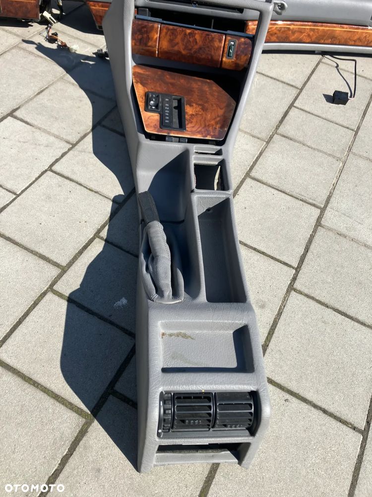 DESKA ROZDZIELCZA KONSOLA BMW E32 SZARA LIFT AIRBAG SCHOWEK KRATKA TUNEL - 5