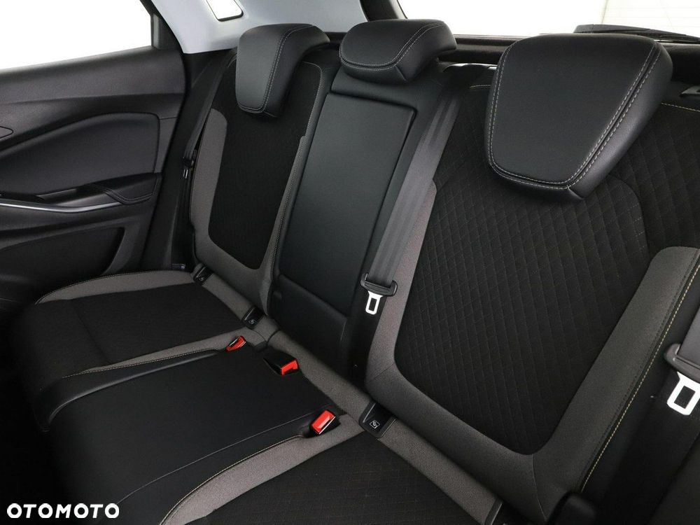 Opel Grandland X 1.2 T GPF Design Line S&S - 18