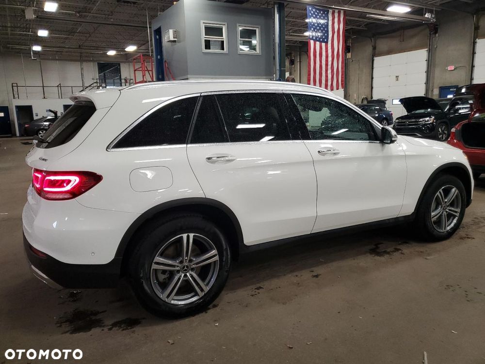 Mercedes-Benz GLC 300 4Matic 9G-TRONIC - 4