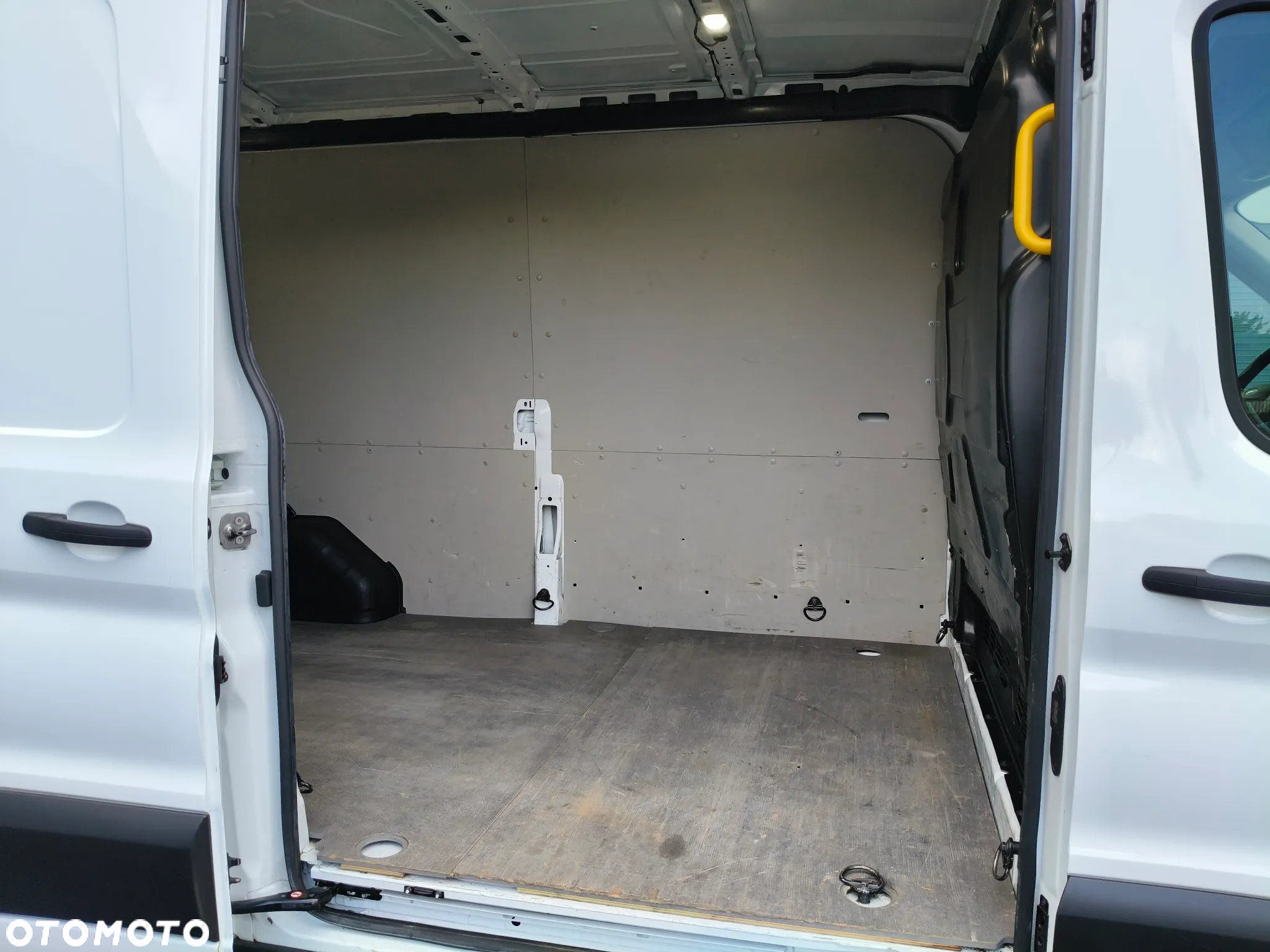 Ford Transit - 27