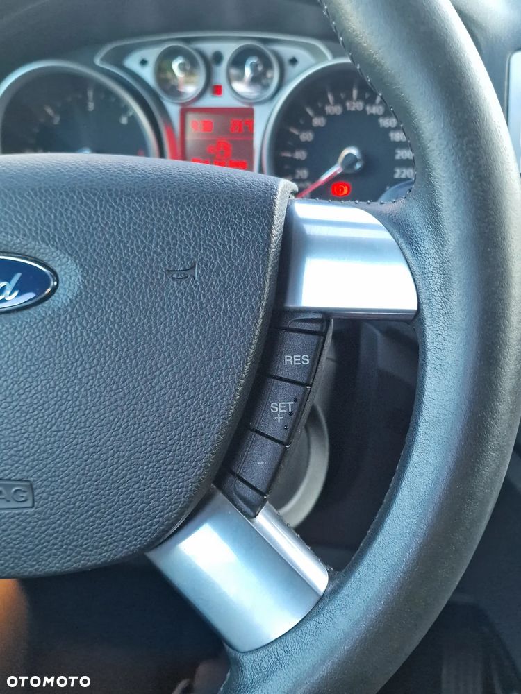 Ford Kuga 2.0 TDCi Titanium - 9